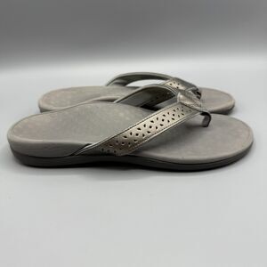 Vionic Flip Flops Womens Gray Comfort Sandals Slip On Size 8